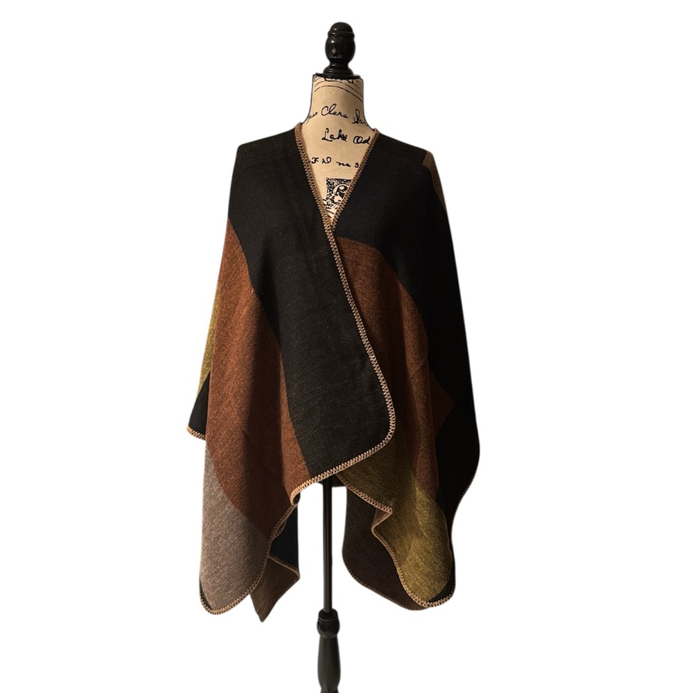 Multicolor Geometric Poncho